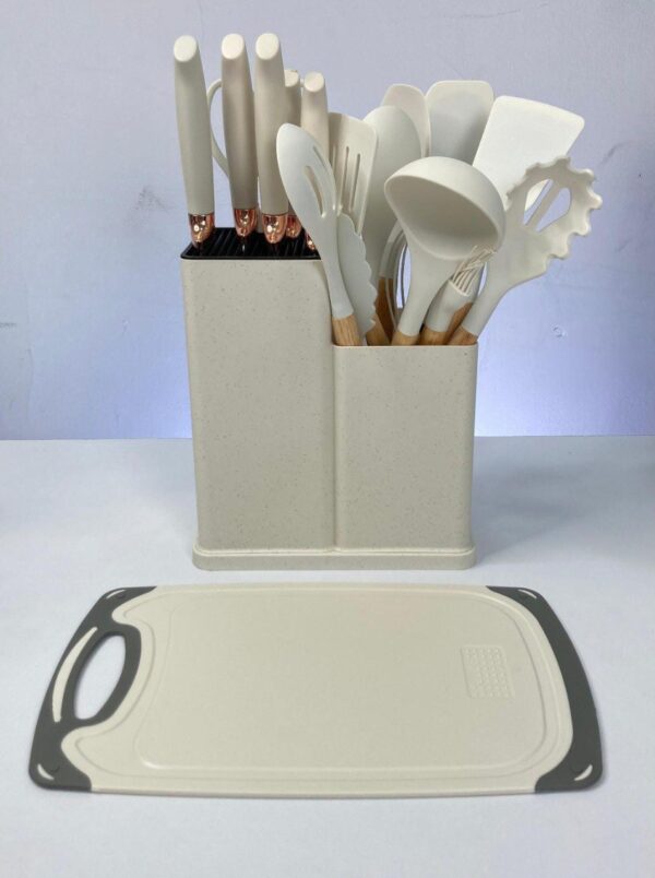 SET DE 19 UTENILIOS PARA COCINA Y TABLA PARA PICAR